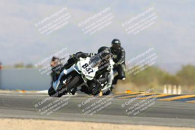 media/Oct-20-2024-CVMA (Sun) [[d4a3dff211]]/Race 9-Formulw LW Twins SHOOTOUT/